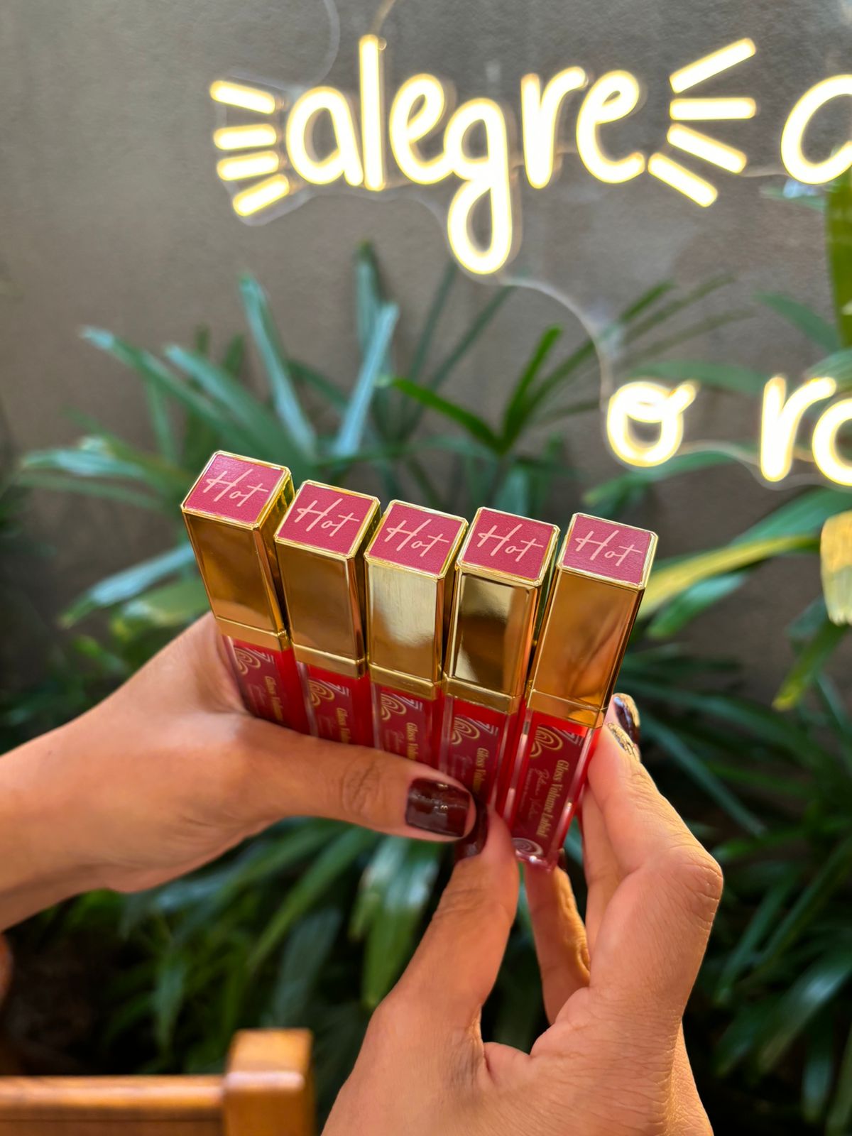 Gloss Volume Labial Hot sabor Morango 7ml